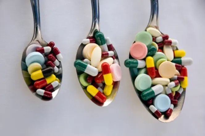ANTIBIOTICOS SU USO Y ABUSO - Kineplanet